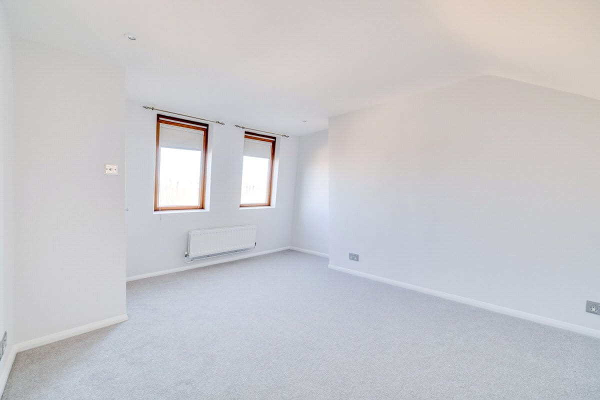 2 bedroom flat, Edgarley Terrace, London SW6 - Let Agreed