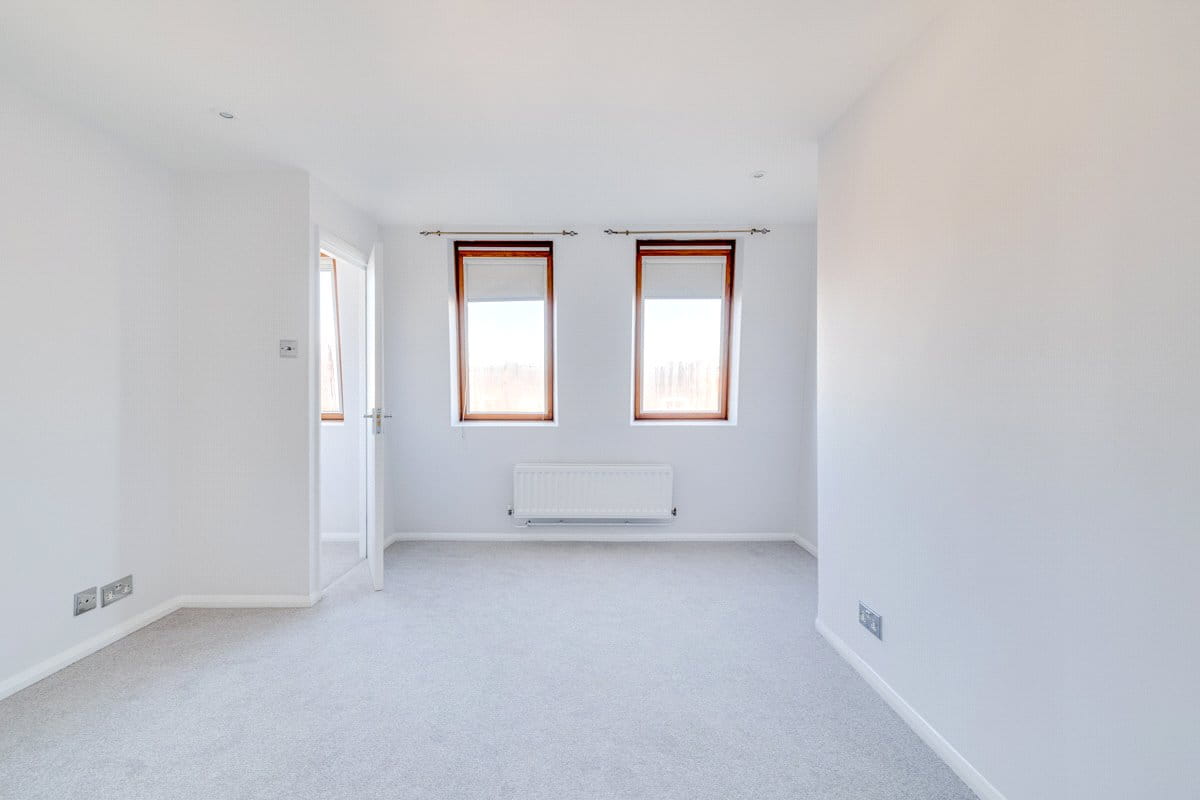 2 bedroom flat, Edgarley Terrace, London SW6 - Let Agreed