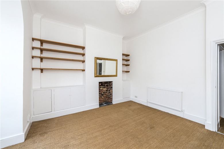 2 bedroom flat, St Stephens Avenue, London W12 - Let Agreed