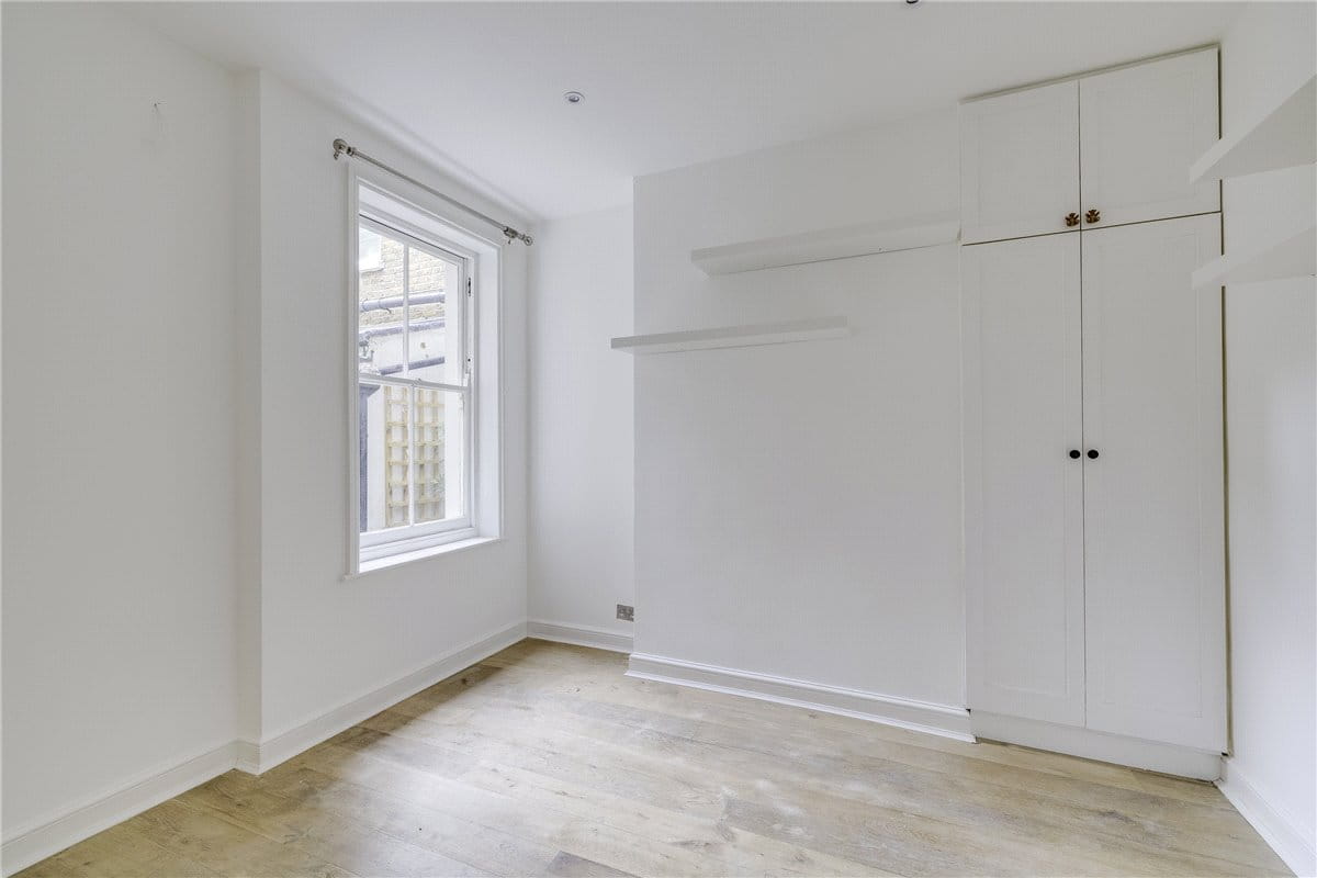 2 bedroom flat, Woodlawn Road, London SW6