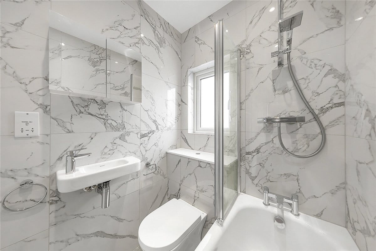 2 bedroom flat, Marville Road, London SW6 - Let Agreed