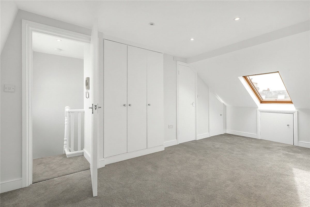 2 bedroom flat, Marville Road, London SW6 - Let Agreed