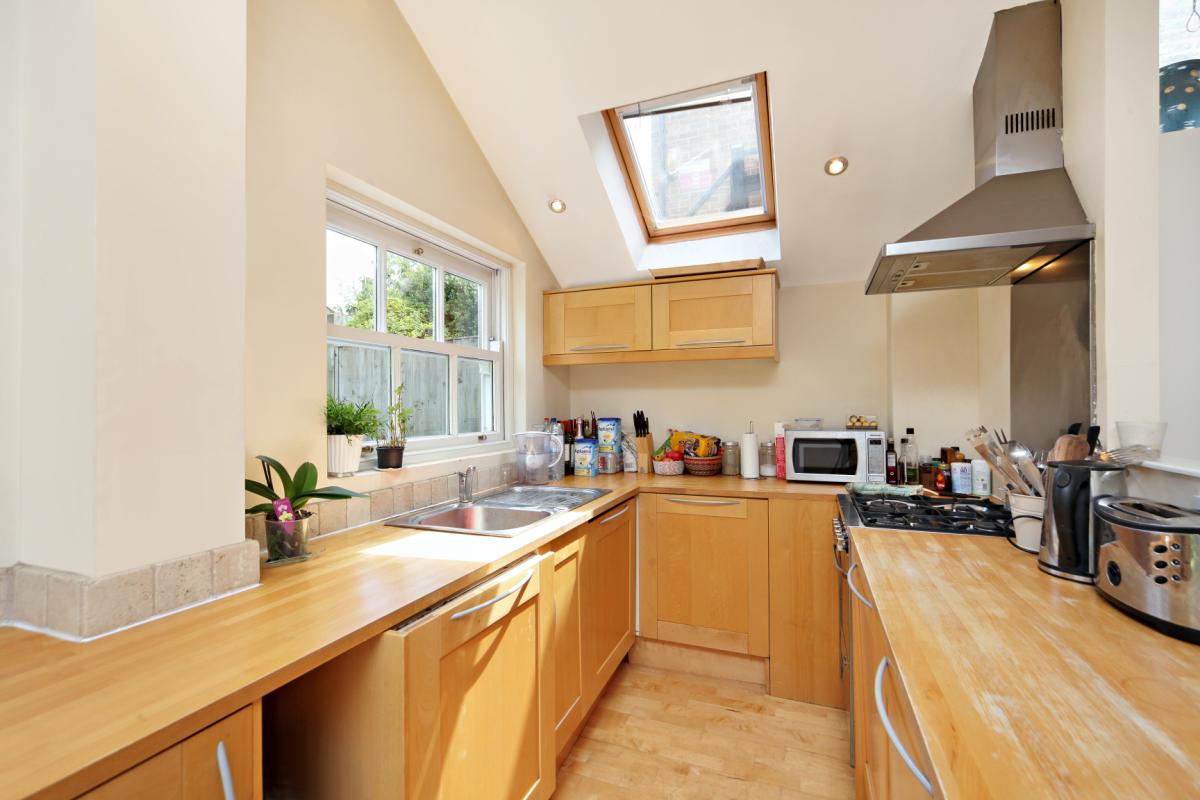 2 bedroom flat, Firth Gardens, London SW6 - Let Agreed