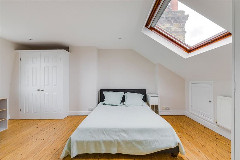 3 bedroom flat, Danehurst Street, London SW6 - Let Agreed