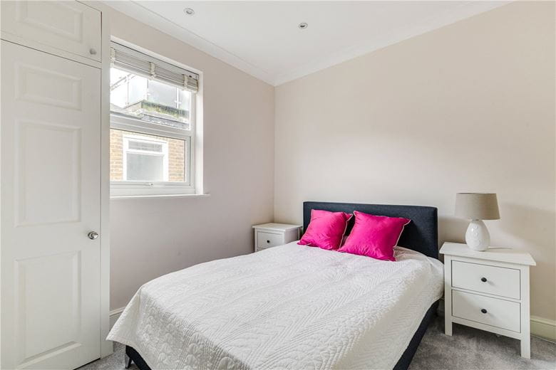 3 bedroom flat, Danehurst Street, London SW6 - Let Agreed