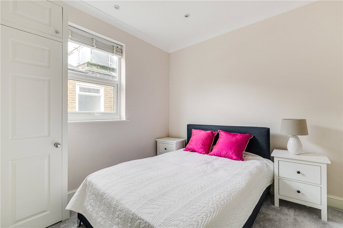 3 bedroom flat, Danehurst Street, London SW6 - Let Agreed