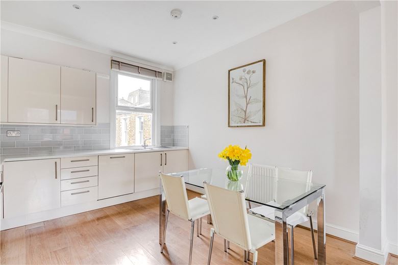 3 bedroom flat, Danehurst Street, London SW6 - Let Agreed