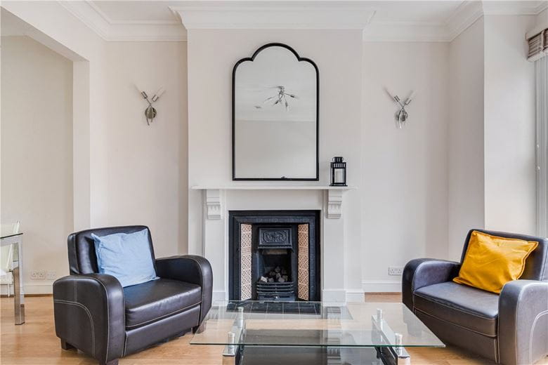 3 bedroom flat, Danehurst Street, London SW6 - Let Agreed