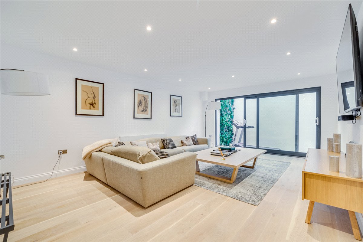 5 bedroom house, Ashington Road, London SW6 - Available