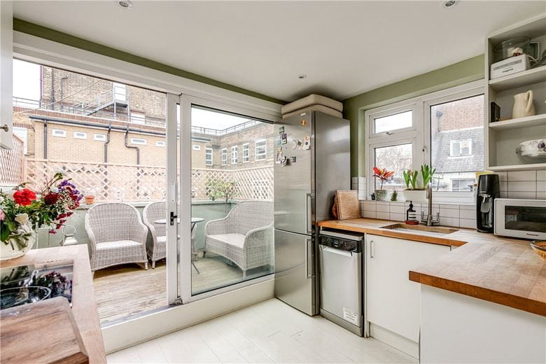 3 bedroom flat, Ackmar Road, London SW6 - Let Agreed