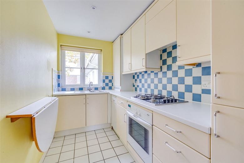 1 bedroom flat, Brompton Park Crescent, London SW6