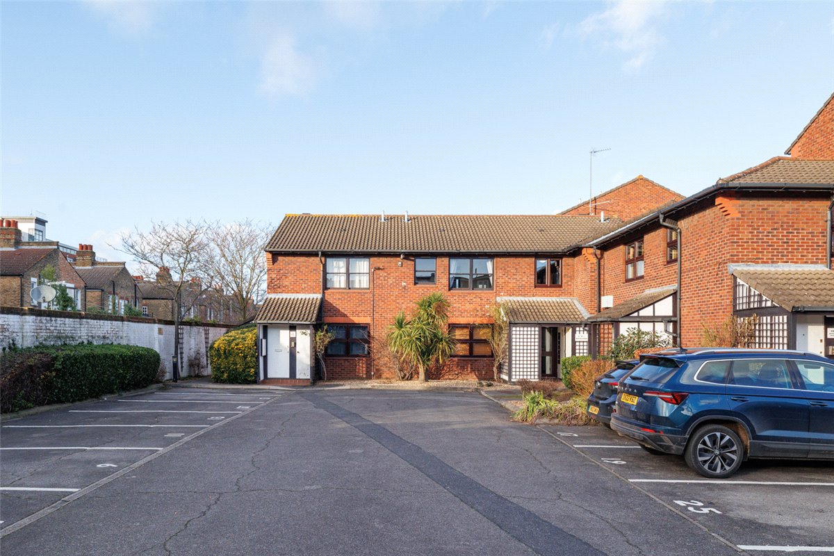 1 bedroom flat, Mayfield Road, London W12