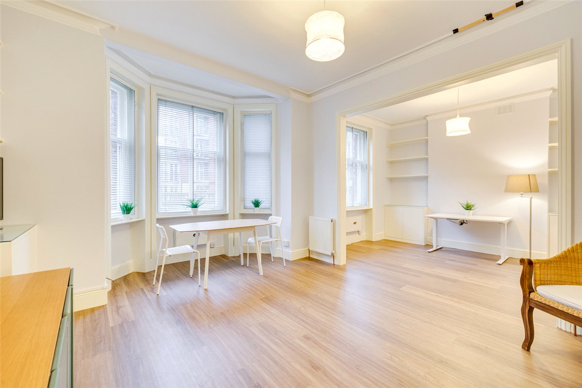 2 bedroom flat, Fulham Road, London SW10 - Let Agreed