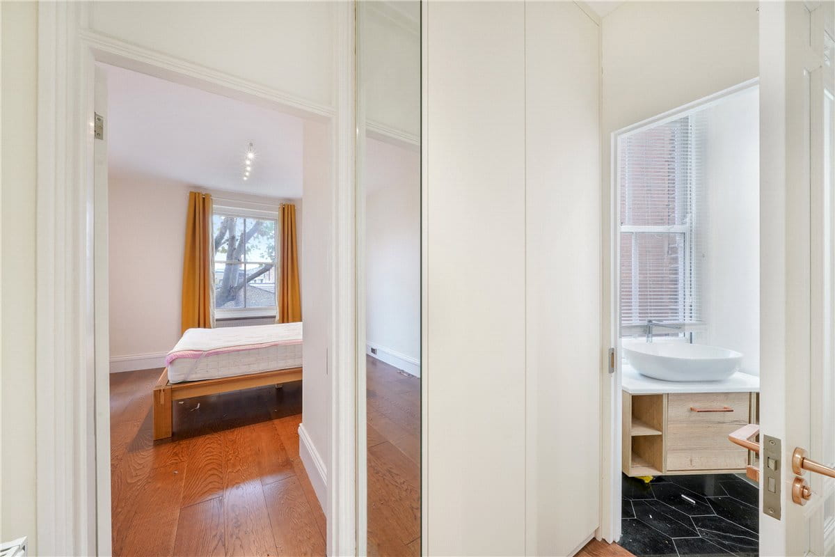 3 bedroom flat, Arundel Mansions, Kelvedon Road SW6 - Let Agreed