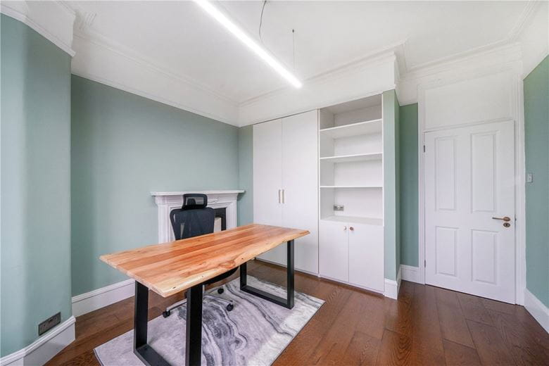 3 bedroom flat, Arundel Mansions, Kelvedon Road SW6 - Let Agreed