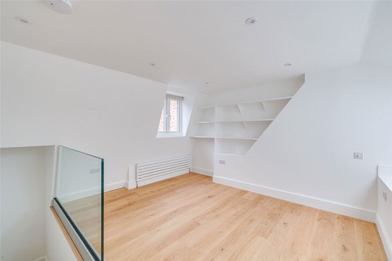 4 bedroom house, Hannell Road, London SW6