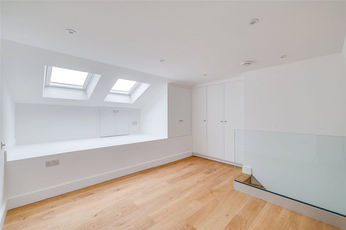 4 bedroom house, Hannell Road, London SW6