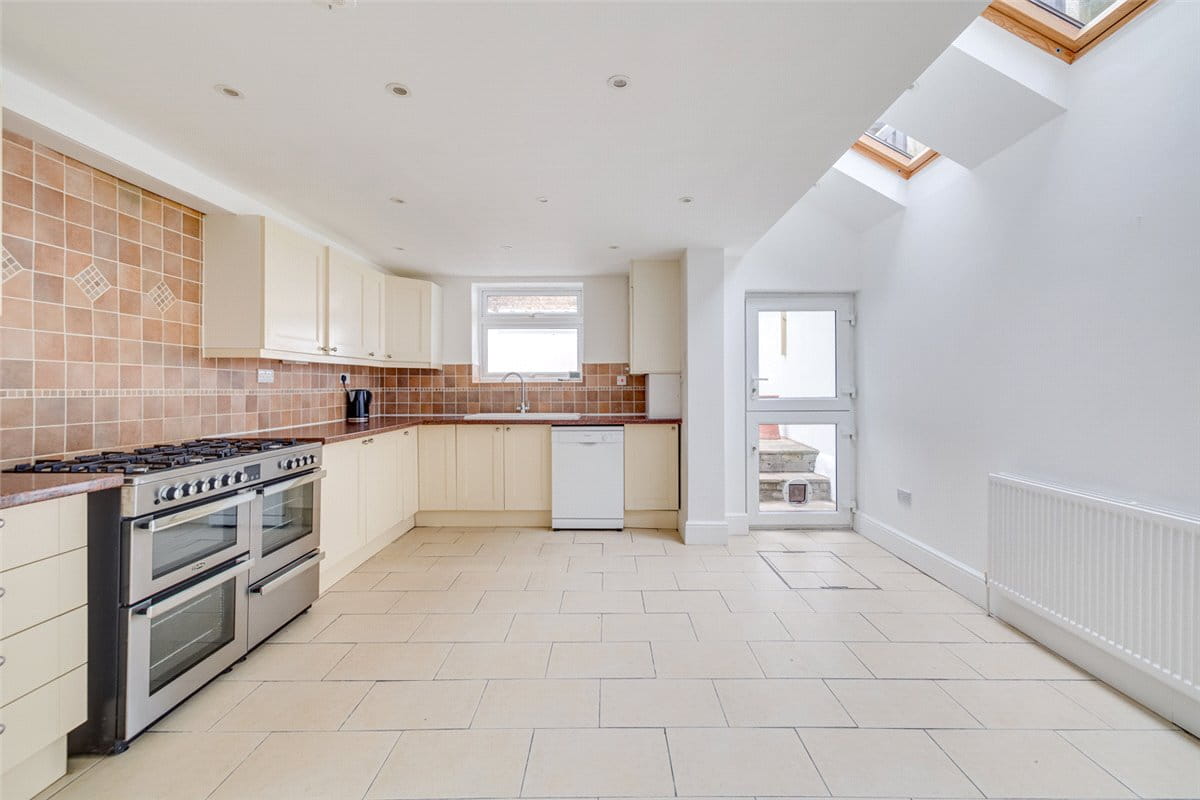 4 bedroom house, Hannell Road, London SW6