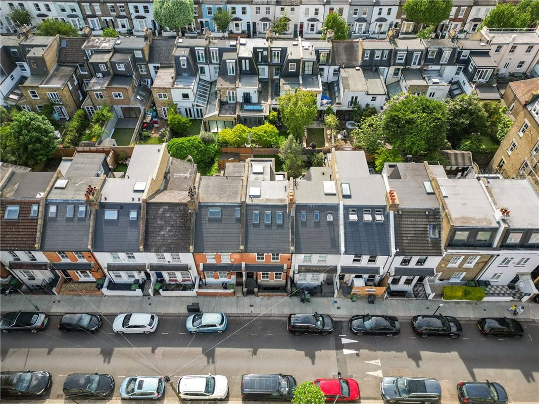 4 bedroom house, Kinnoul Road, London W6 - Let Agreed