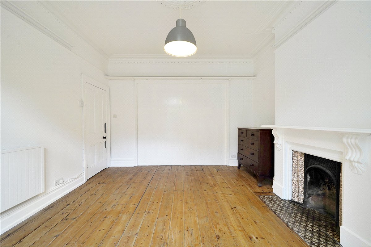 1 bedroom flat, Lilyville Road, London SW6 - Let Agreed