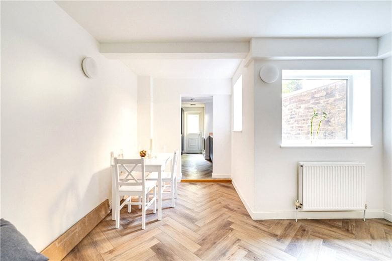 1 bedroom flat, Effie Road, London SW6 - Let Agreed