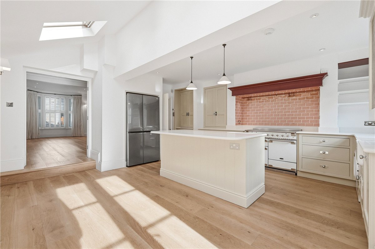 4 bedroom house, Rosaville Road, London SW6 - Available