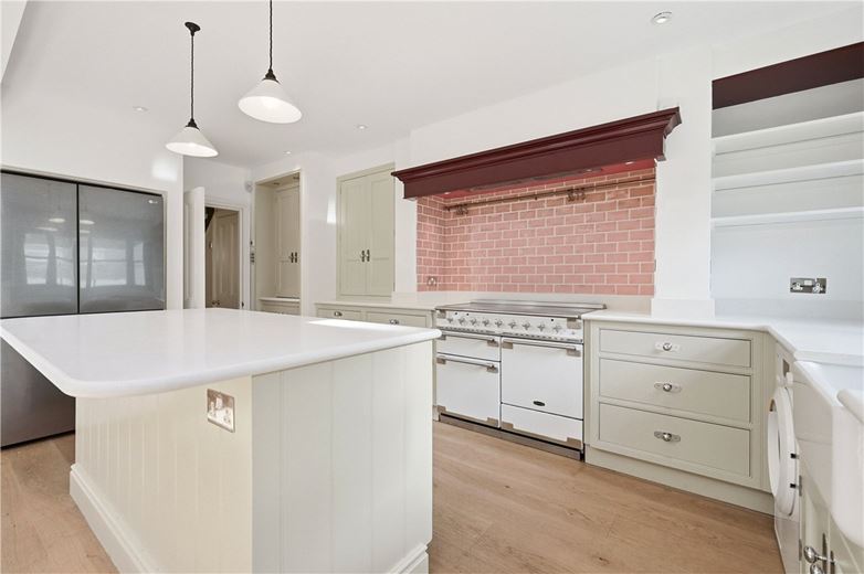 4 bedroom house, Rosaville Road, London SW6 - Available