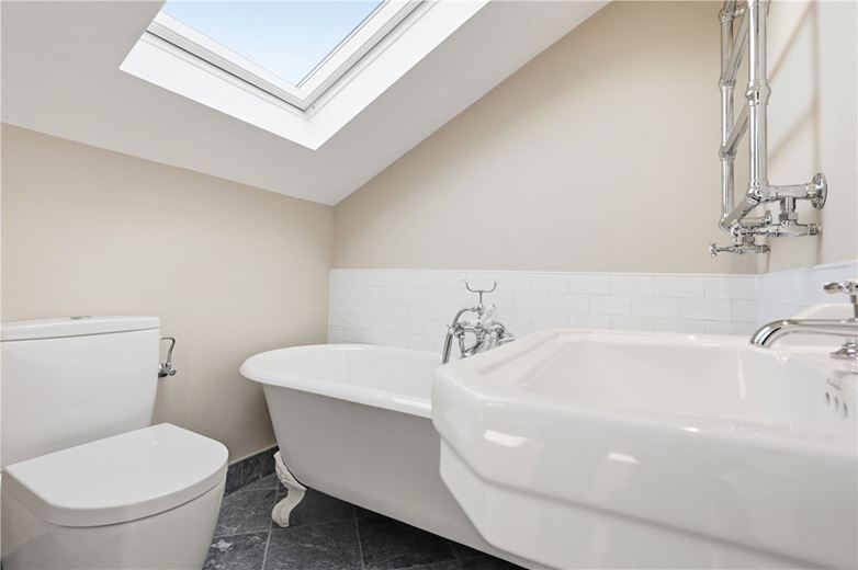 4 bedroom house, Rosaville Road, London SW6 - Available
