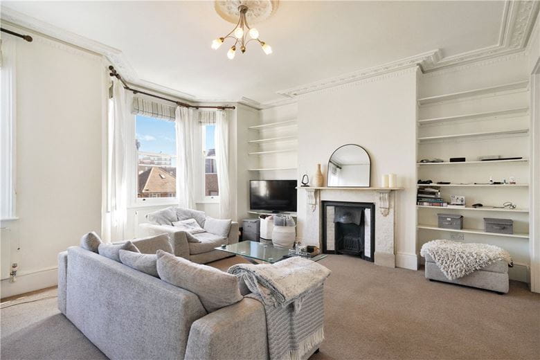 2 bedroom maisonette, Westcroft Square, London W6 - Available