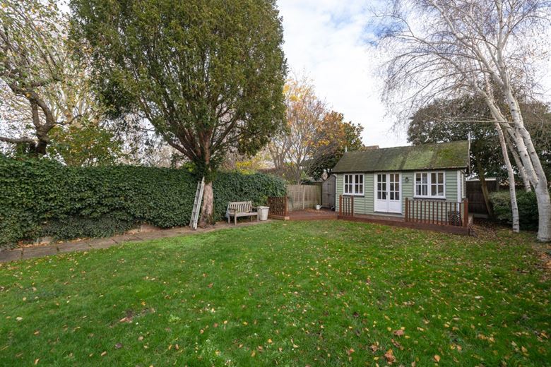 5 bedroom house, Belgrave Road, Barnes SW13 - Available