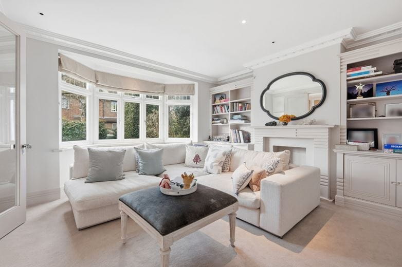 5 bedroom house, Belgrave Road, Barnes SW13 - Available