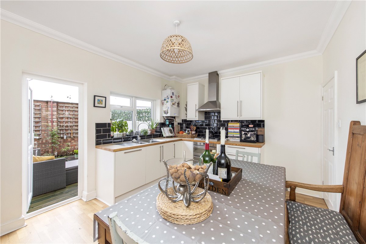 2 bedroom house, Lydden Grove, London SW18 - Sold