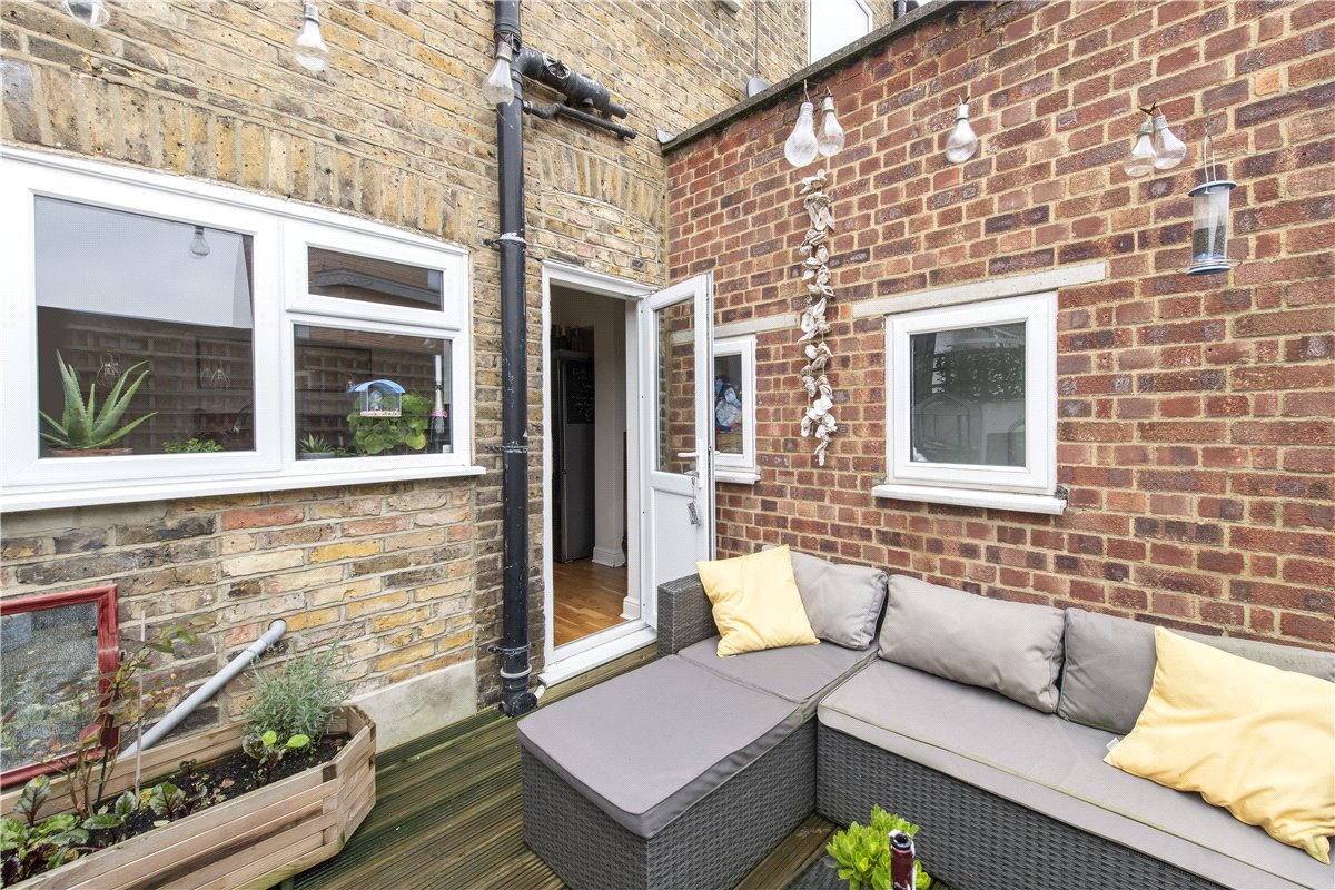 2 bedroom house, Lydden Grove, London SW18 - Sold