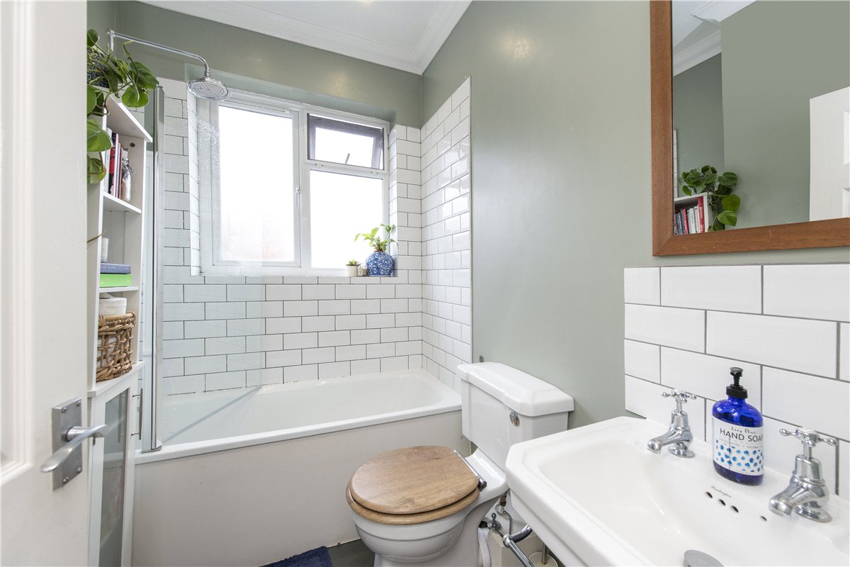 2 bedroom house, Lydden Grove, London SW18 - Sold