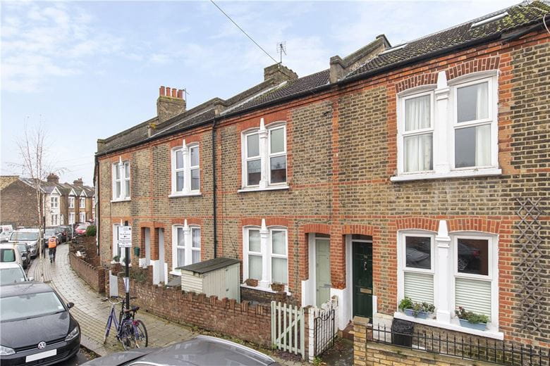 2 bedroom house, Lydden Grove, London SW18 - Available