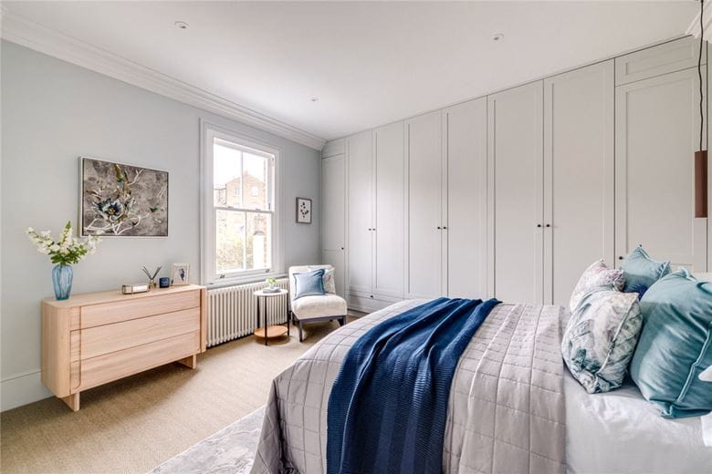 5 bedroom house, Byfeld Gardens, London SW13 - Available