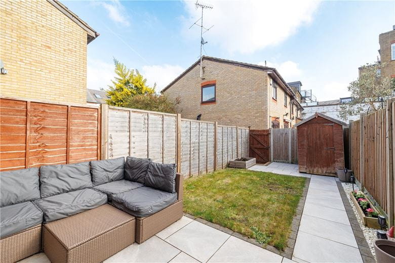 2 bedroom house, Bowman Mews, London SW18 - Sold