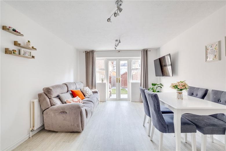 2 bedroom house, Bowman Mews, London SW18 - Sold