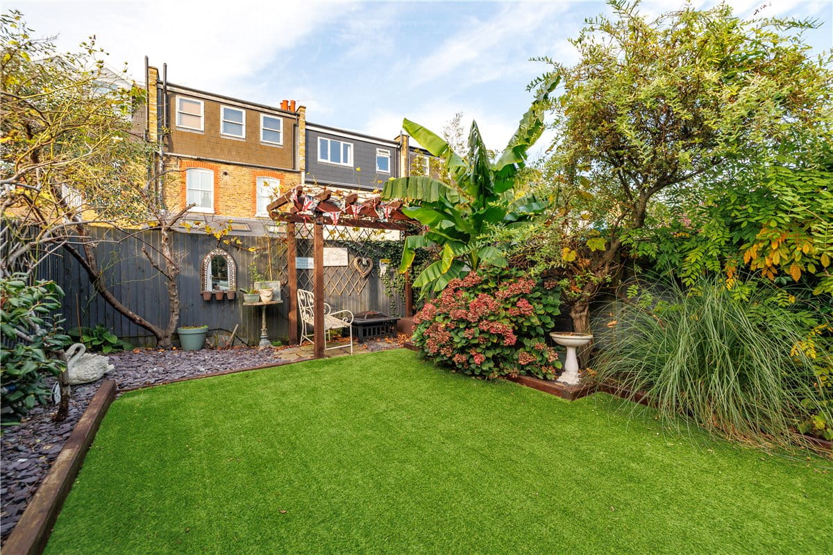 4 bedroom house, Replingham Road, London SW18 - Sold