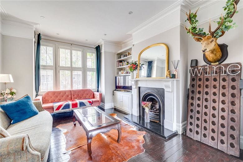 4 bedroom house, Replingham Road, London SW18 - Available