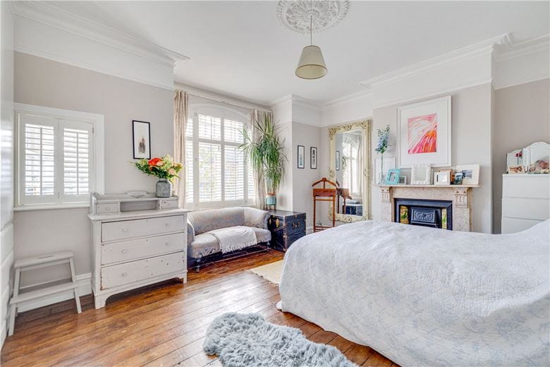 4 bedroom house, Replingham Road, London SW18 - Sold
