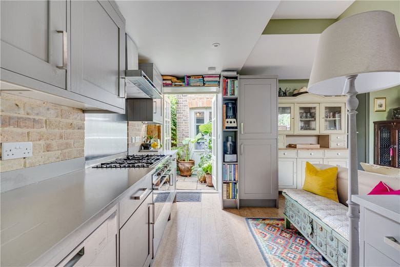 2 bedroom flat, Trentham Street, London SW18 - Sold STC