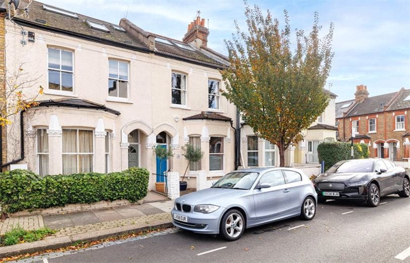 4 bedroom house, Coliston Road, London SW18 - Sold STC