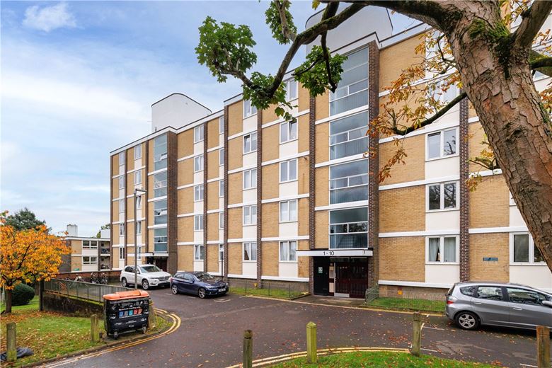 2 bedroom flat, Winterfold Close, London SW19 - Sold
