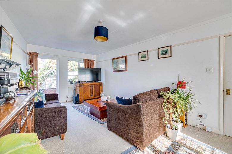 4 bedroom house, Limes Avenue, London SW13 - Available