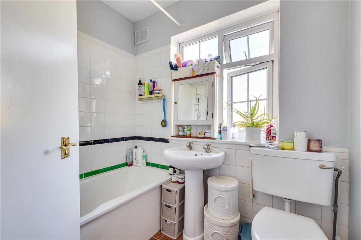 4 bedroom house, Limes Avenue, London SW13 - Available