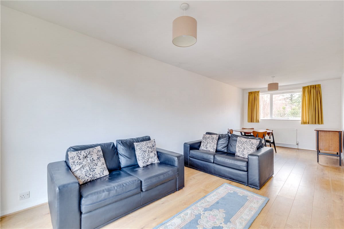 2 bedroom flat, Albert Drive, London SW19 - Sold