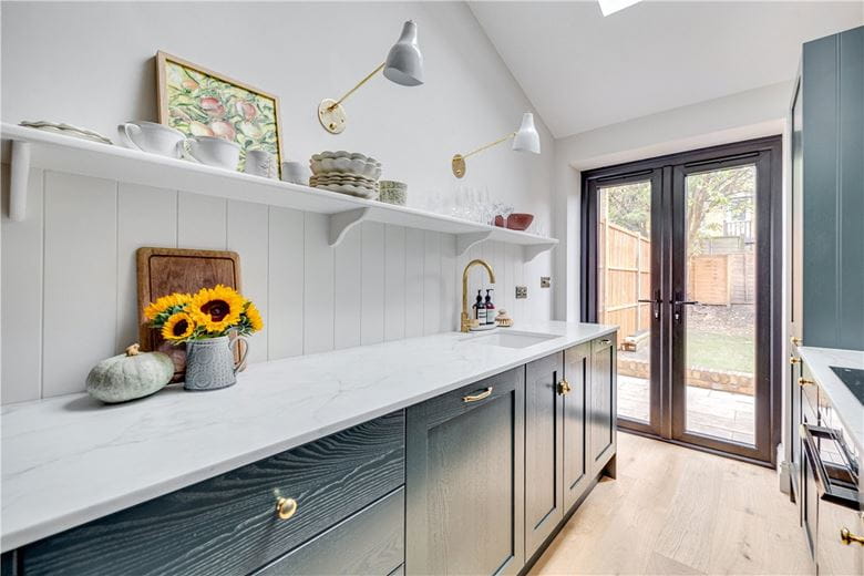 2 bedroom flat, Astonville Street, London SW18 - Sold STC