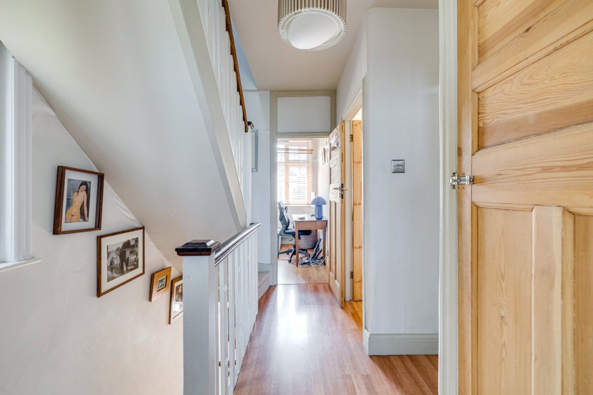 4 bedroom house, Kingsway, London SW14 - Sold STC