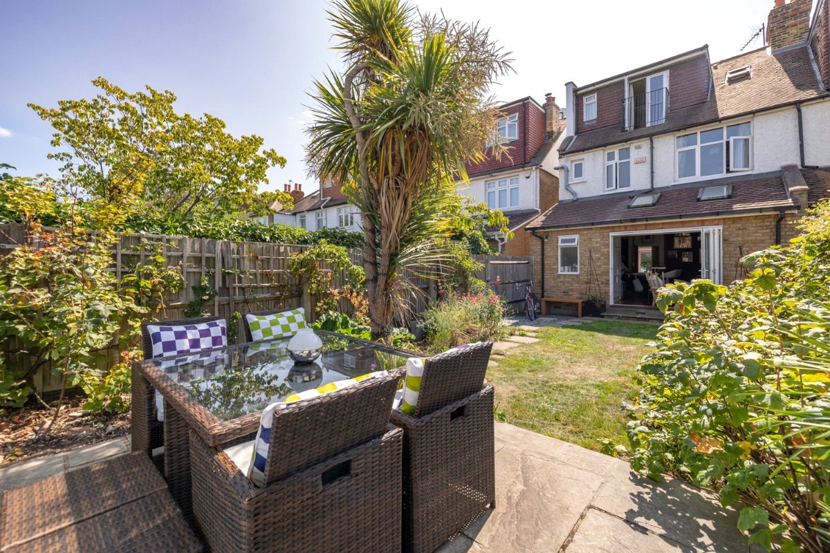 4 bedroom house, Kingsway, London SW14 - Sold STC